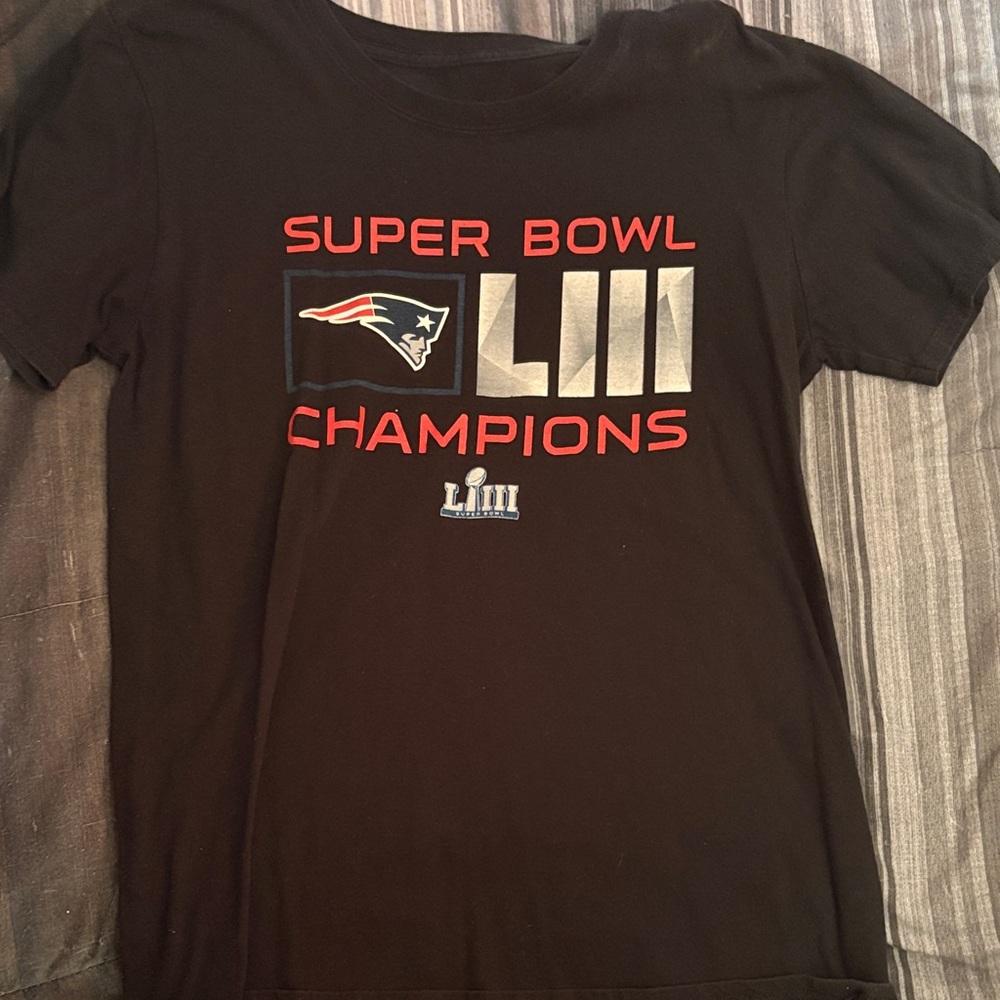 Patriots Super Bowl LIII Champions Tee w/ printed signature back